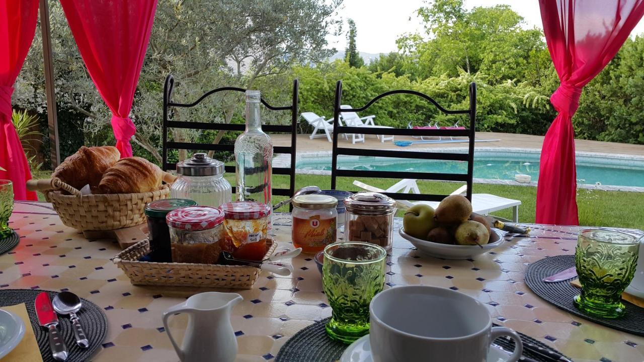 ホテル Saba Cabrières-dʼAvignon エクステリア 写真